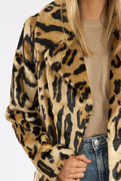 untitled catalog3211 - e.Allen Boutique