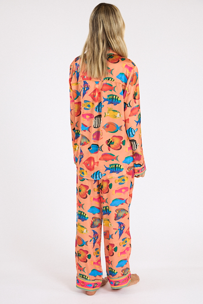 untitled catalog0176 - e.Allen Boutique