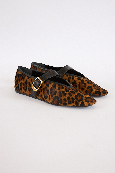 untitled catalog0940 - e.Allen Boutique