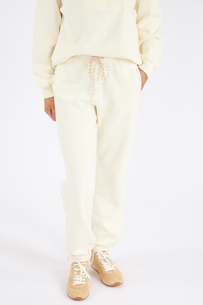 untitled catalog1154 - e.Allen Boutique