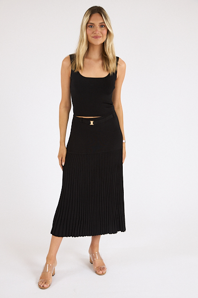 untitled catalog1233 - e.Allen Boutique