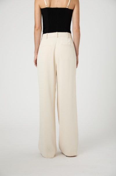 qlurwwitunuwenf9ungu 1 - e.Allen Boutique