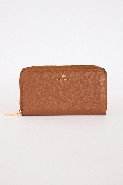 untitled catalog1542 - e.Allen Boutique