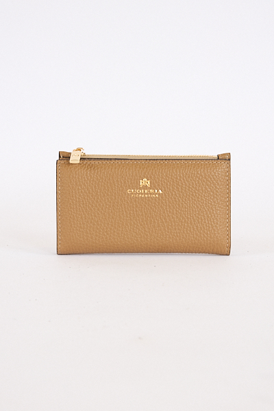 untitled catalog1545 - e.Allen Boutique