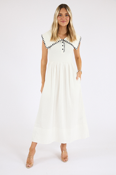untitled catalog1569 - e.Allen Boutique