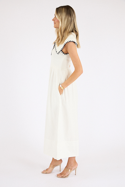 untitled catalog1570 - e.Allen Boutique