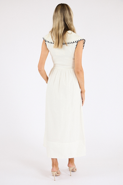 untitled catalog1571 - e.Allen Boutique
