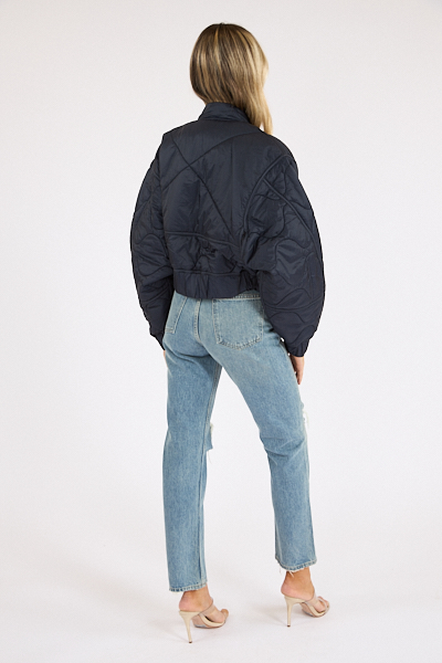 untitled catalog1662 - e.Allen Boutique