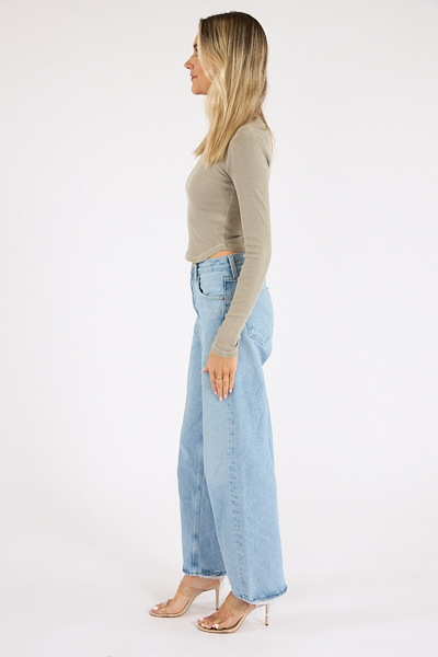 untitled catalog2055 - e.Allen Boutique
