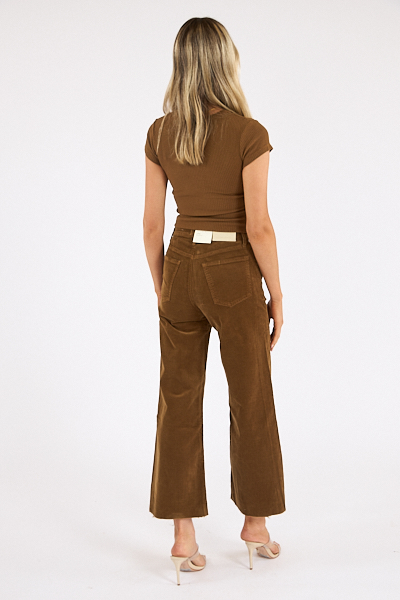 untitled catalog2122 - e.Allen Boutique