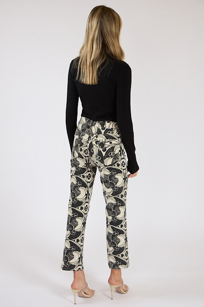 untitled catalog2194 - e.Allen Boutique
