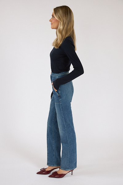 untitled catalog2199 - e.Allen Boutique
