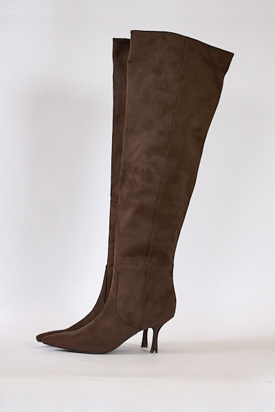 untitled catalog2147 - e.Allen Boutique
