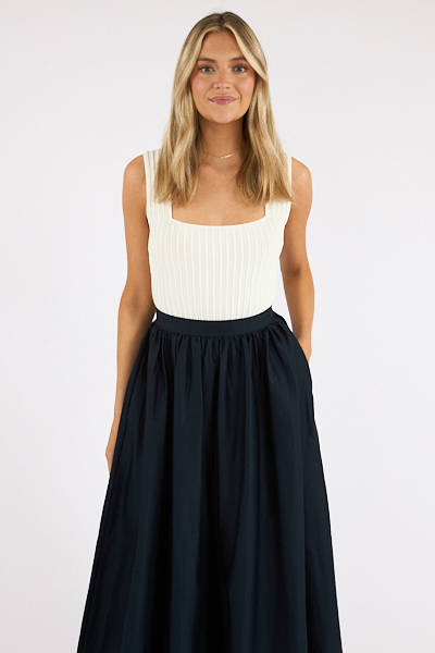 untitled catalog2335 - e.Allen Boutique