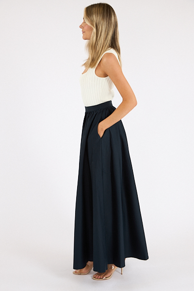 untitled catalog2336 - e.Allen Boutique