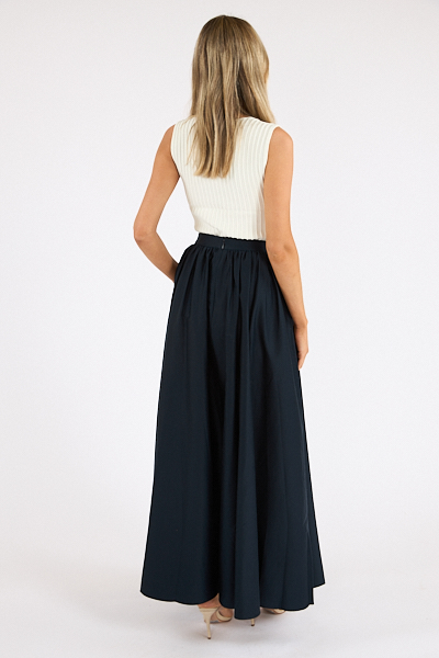 untitled catalog2337 - e.Allen Boutique