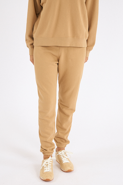 untitled catalog2456 - e.Allen Boutique