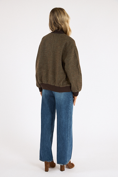 untitled catalog2603 - e.Allen Boutique