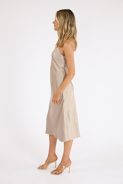 untitled catalog2432 - e.Allen Boutique