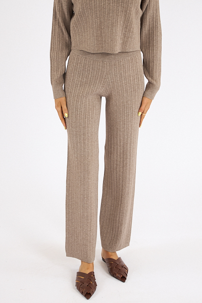 untitled catalog2704 - e.Allen Boutique