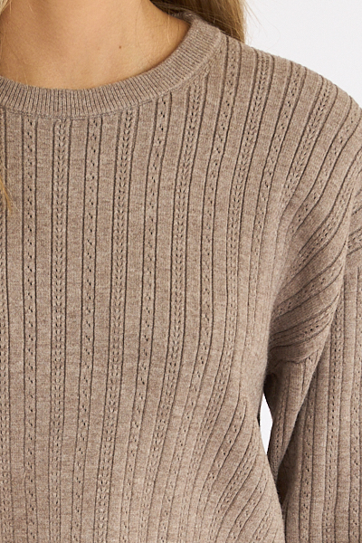 untitled catalog2710 - e.Allen Boutique