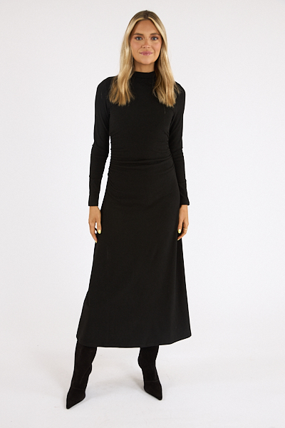 untitled catalog2739 - e.Allen Boutique