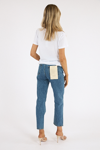 untitled catalog2817 - e.Allen Boutique