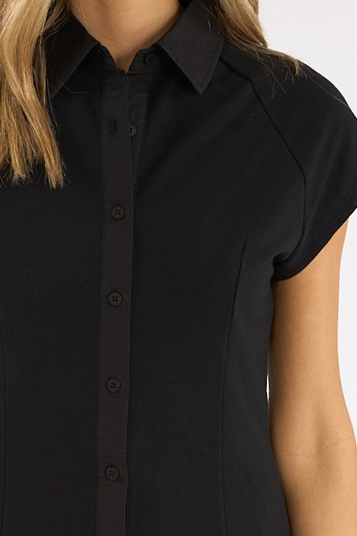 untitled catalog2738 - e.Allen Boutique