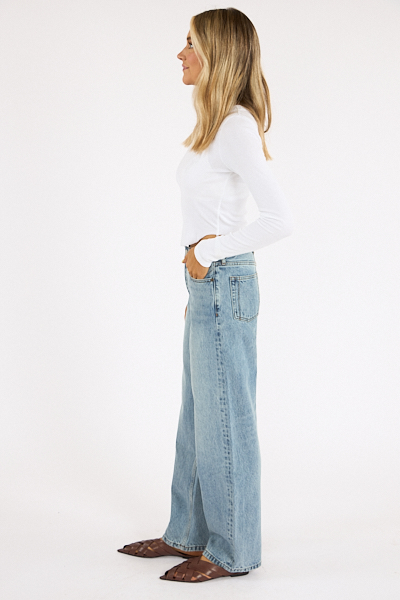 untitled catalog2777 - e.Allen Boutique