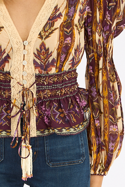 untitled catalog2952 - e.Allen Boutique