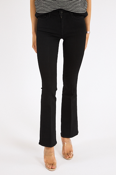 untitled catalog3007 - e.Allen Boutique