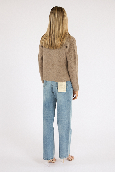 untitled catalog3034 - e.Allen Boutique