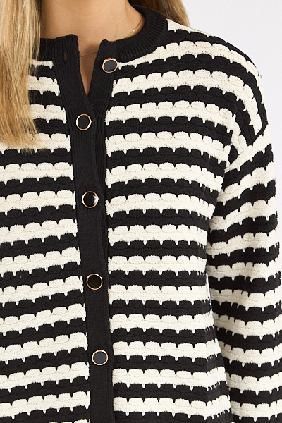 untitled catalog3177 - e.Allen Boutique