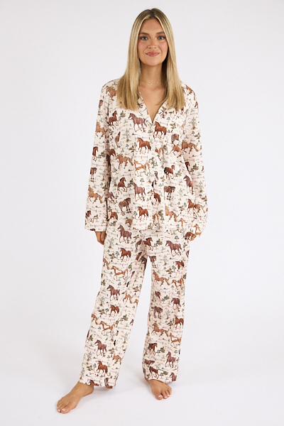 untitled catalog3143 - e.Allen Boutique