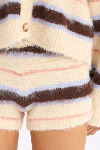 untitled catalog3160 - e.Allen Boutique