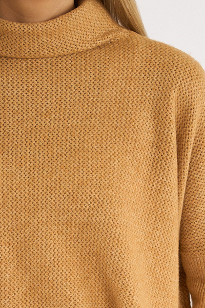 untitled catalog3337 - e.Allen Boutique