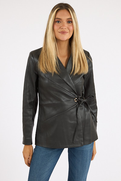 pro capture one 1646 - e.Allen Boutique