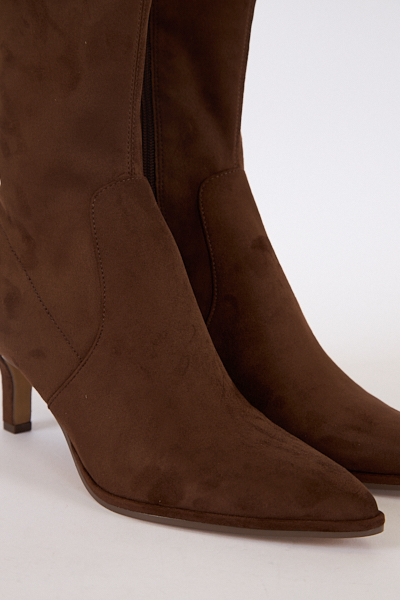 untitled catalog0387 - e.Allen Boutique