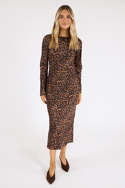 untitled catalog0755 - e.Allen Boutique