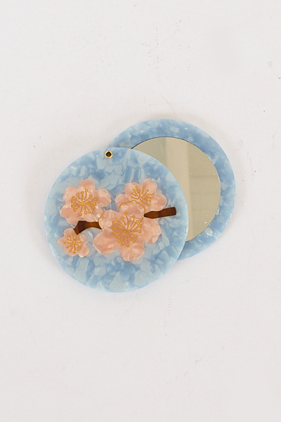 untitled catalog0081 - e.Allen Boutique