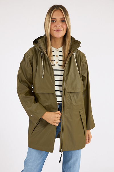 untitled catalog0424 - e.Allen Boutique