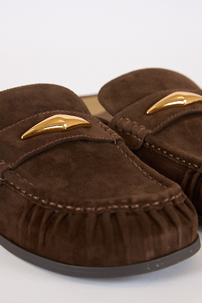 untitled session0437 - e.Allen Boutique