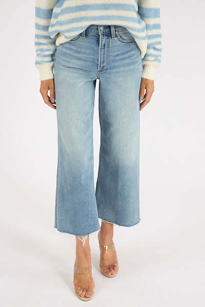 untitled session0534 - e.Allen Boutique