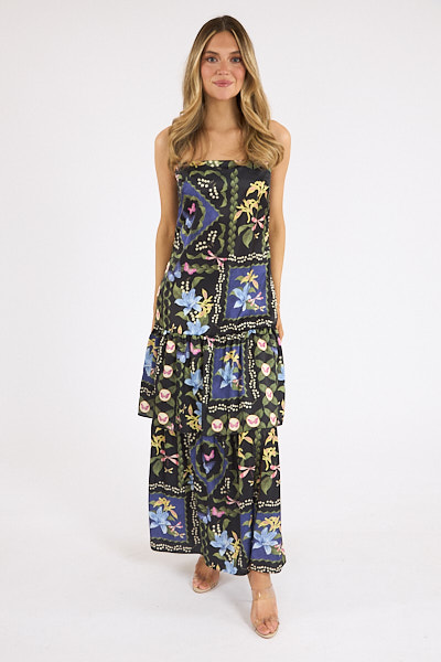 untitled catalog0389 - e.Allen Boutique